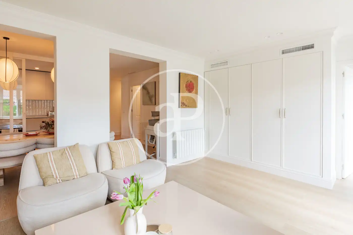 Living room of Flat for sale in Madrid  with Air Conditioner, Heating and Storage room