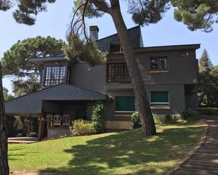 Exterior view of House or chalet for sale in Sant Cugat del Vallès  with Air Conditioner, Storage room and Swimming Pool