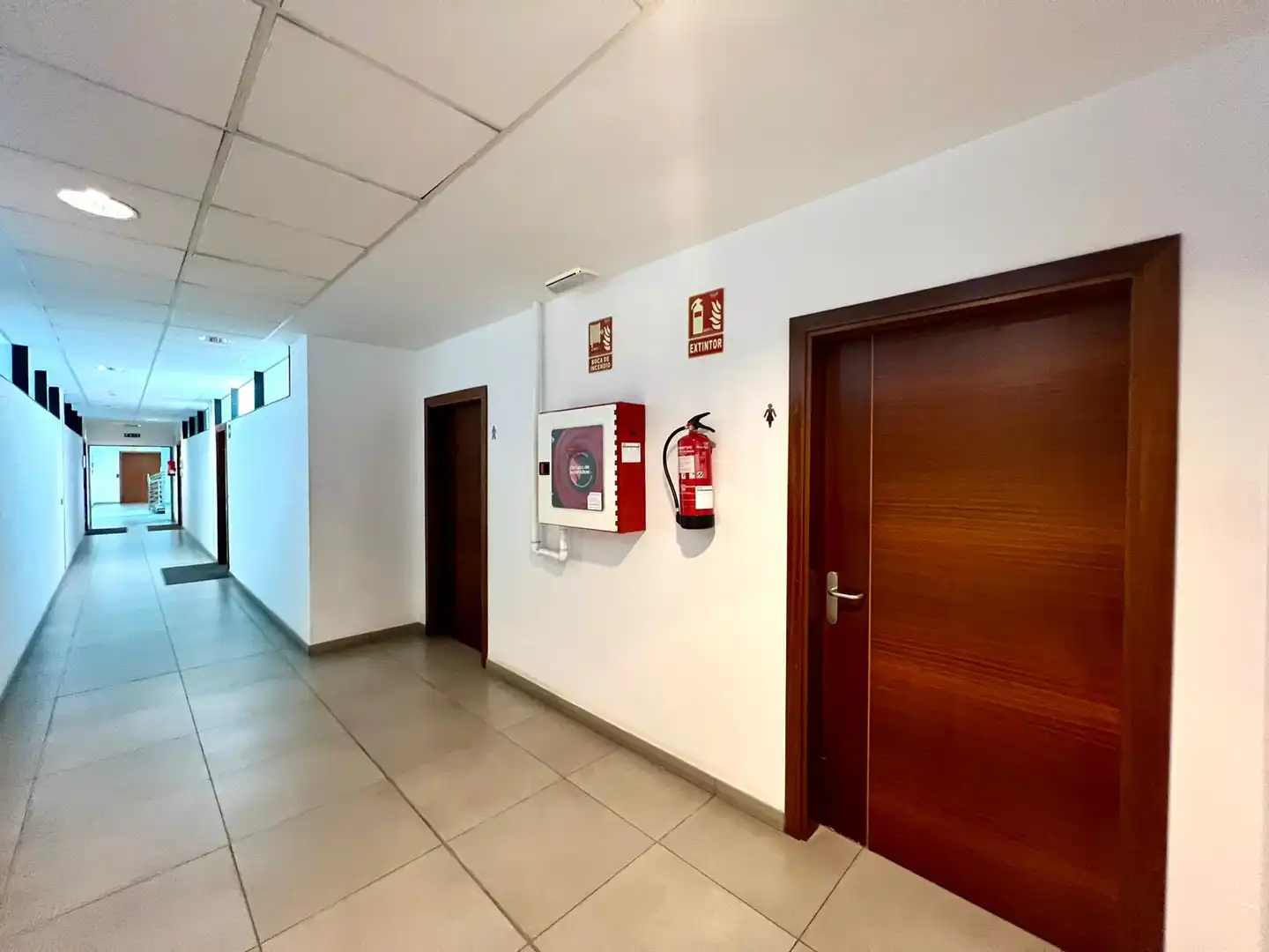 Büro zur Miete in Carrer del Fluvià, 1, Son Cladera
