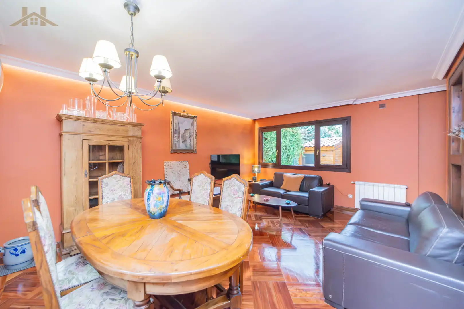 Sala de estar de Casa o chalet en venta en Boadilla del Monte con Aire acondicionado, Calefacción y Jardín privado