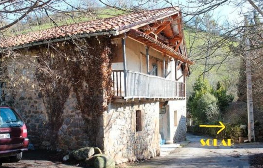 Vista exterior de Casa o xalet en venda en Anievas amb Jardí privat, Terrassa i Traster