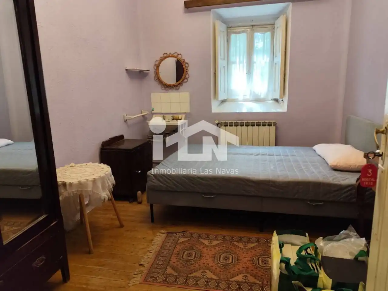 Habitación de Piso en venta en Las Navas del Marqués  con Calefacción, Terraza y Trastero