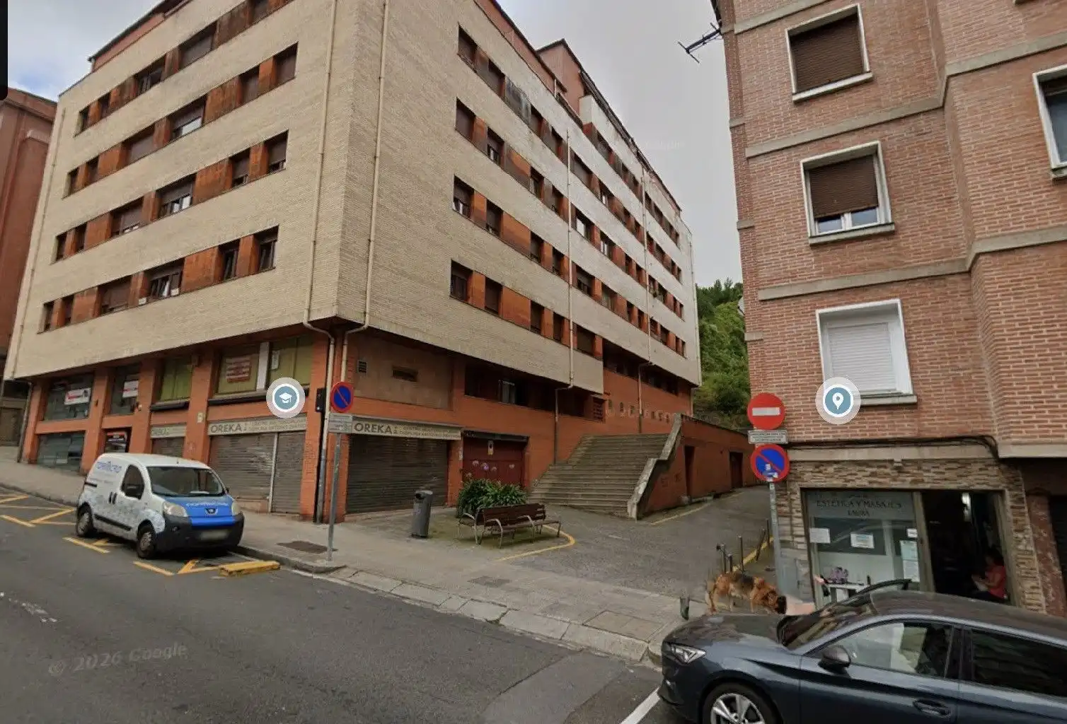 Außenansicht von Garage zur Miete in Santurtzi 