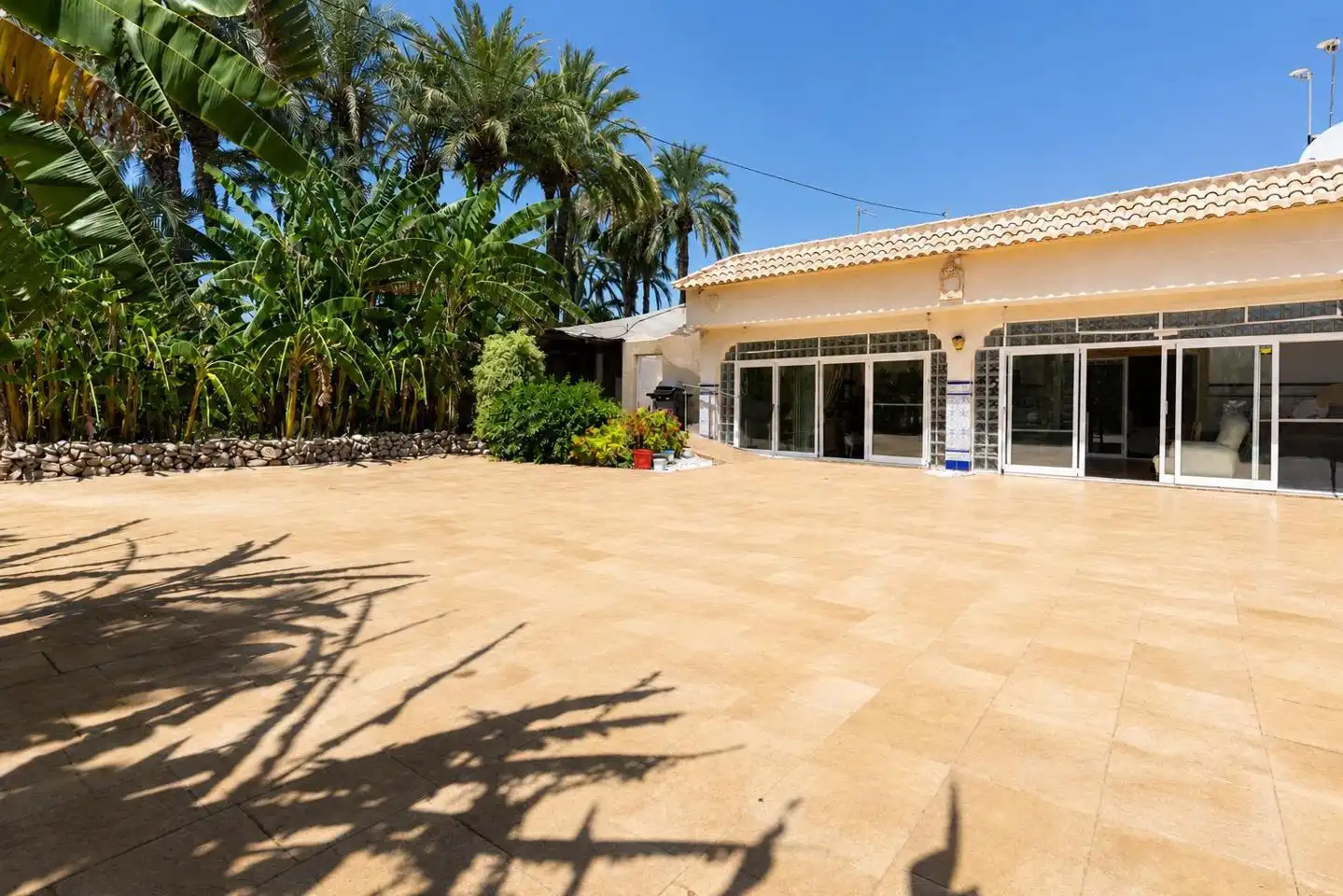 Exterior view of Houses for sale in Elche / Elx  with Air Conditioner, Private garden and Terrace