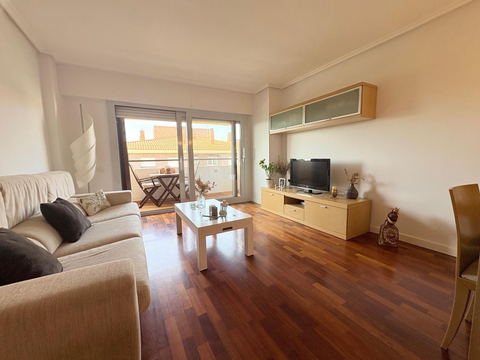 Sala de estar de Piso en venta en Sabadell con Aire acondicionado, Calefacción y Jardín privado