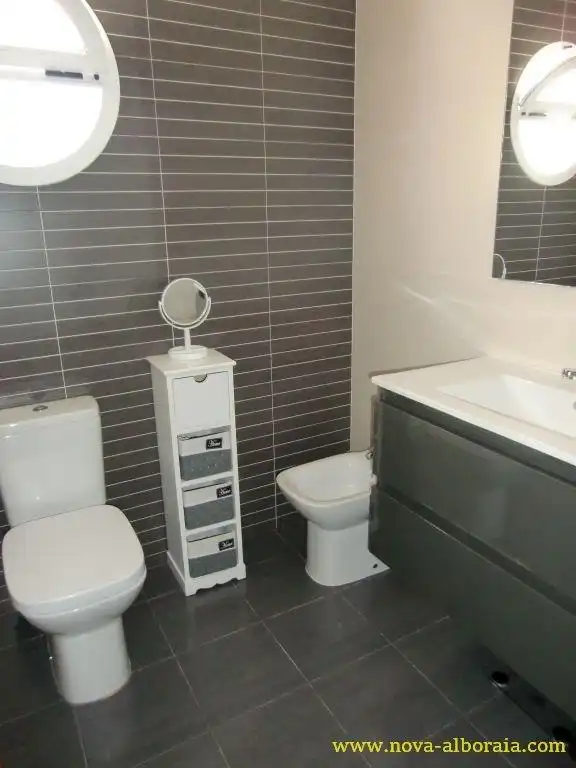 Baño de Casa adosada en venta en Bétera con Aire acondicionado, Calefacción y Jardín privado