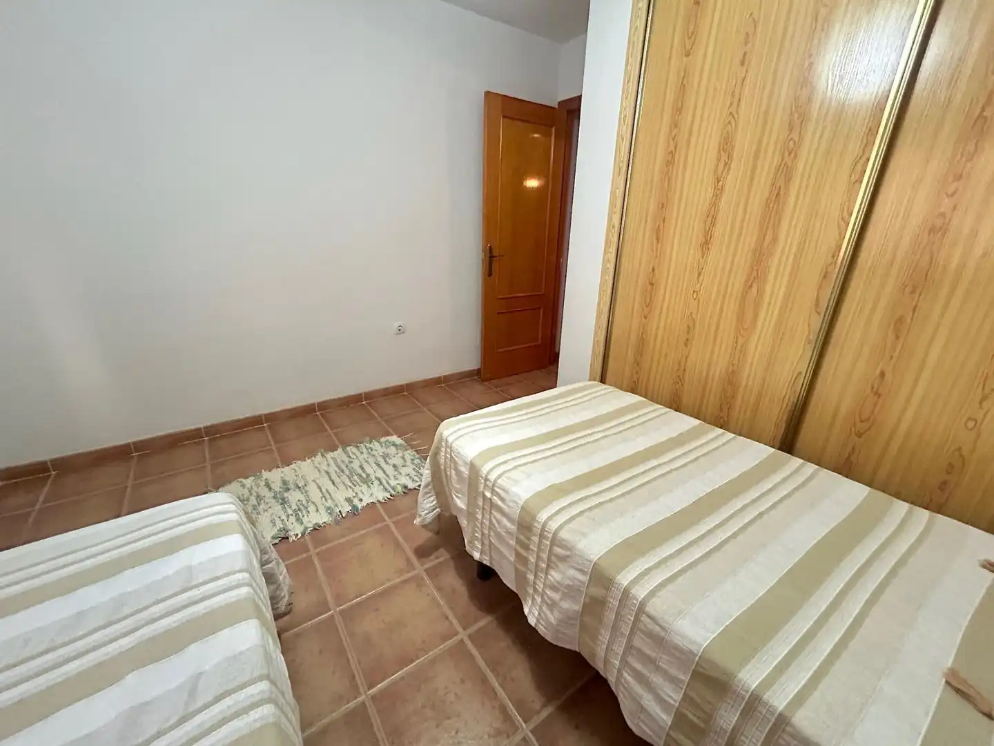 Habitación de Piso en venta en Roquetas de Mar con Terraza, Amueblado y Piscina comunitaria