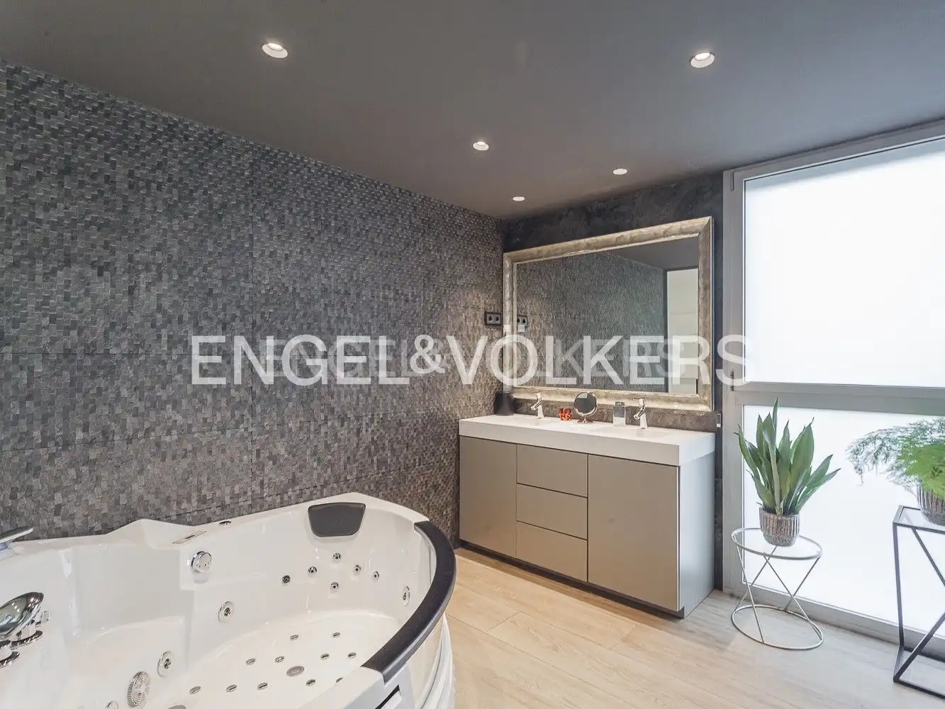 Bathroom of Attic for sale in Sant Cugat del Vallès  with Air Conditioner, Heating and Private garden