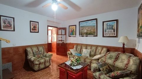 CASA CON PATIO, EN AGRAMÓN