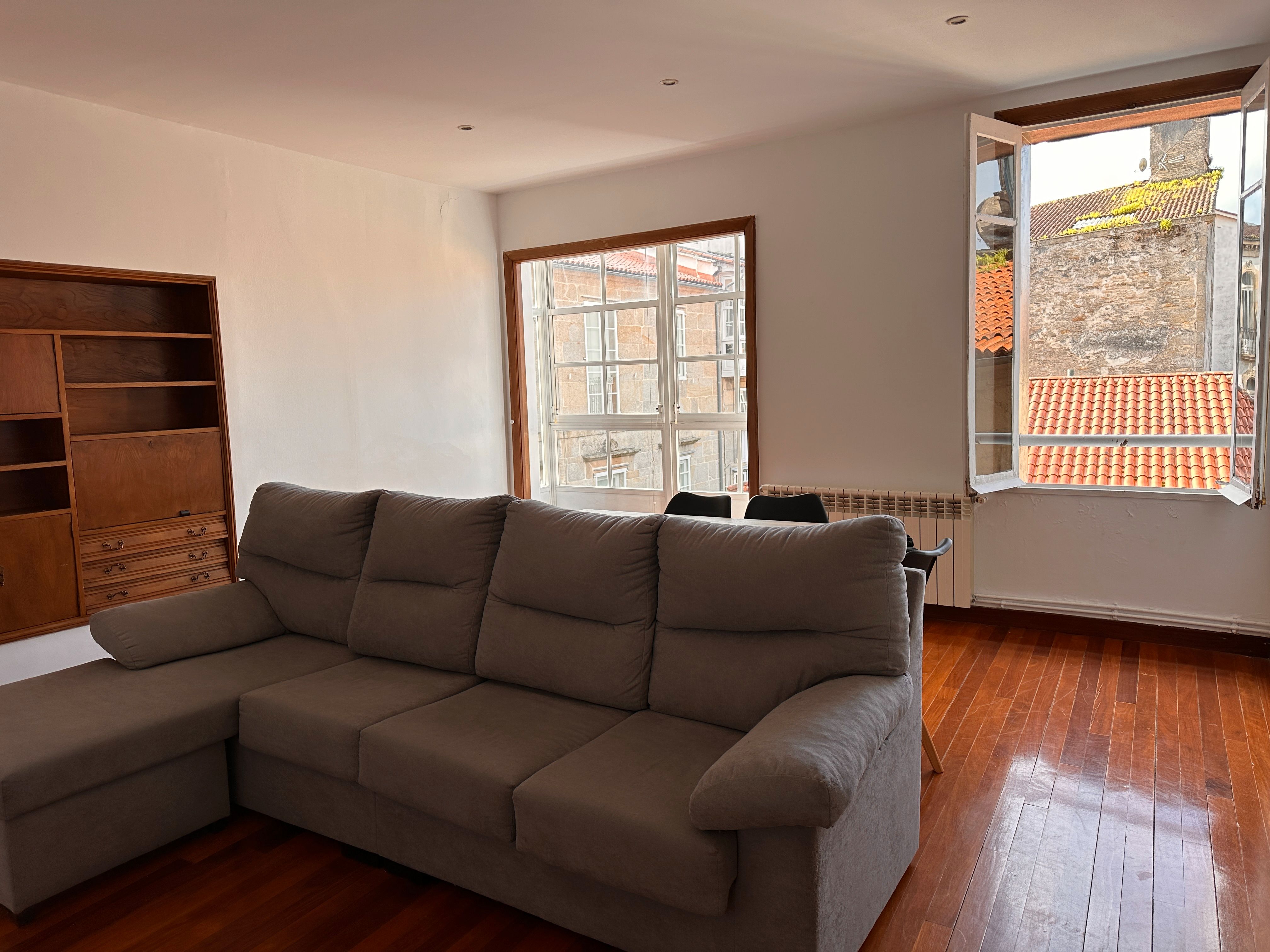 Flat for rent in de Trás Salomé, Casco Histórico