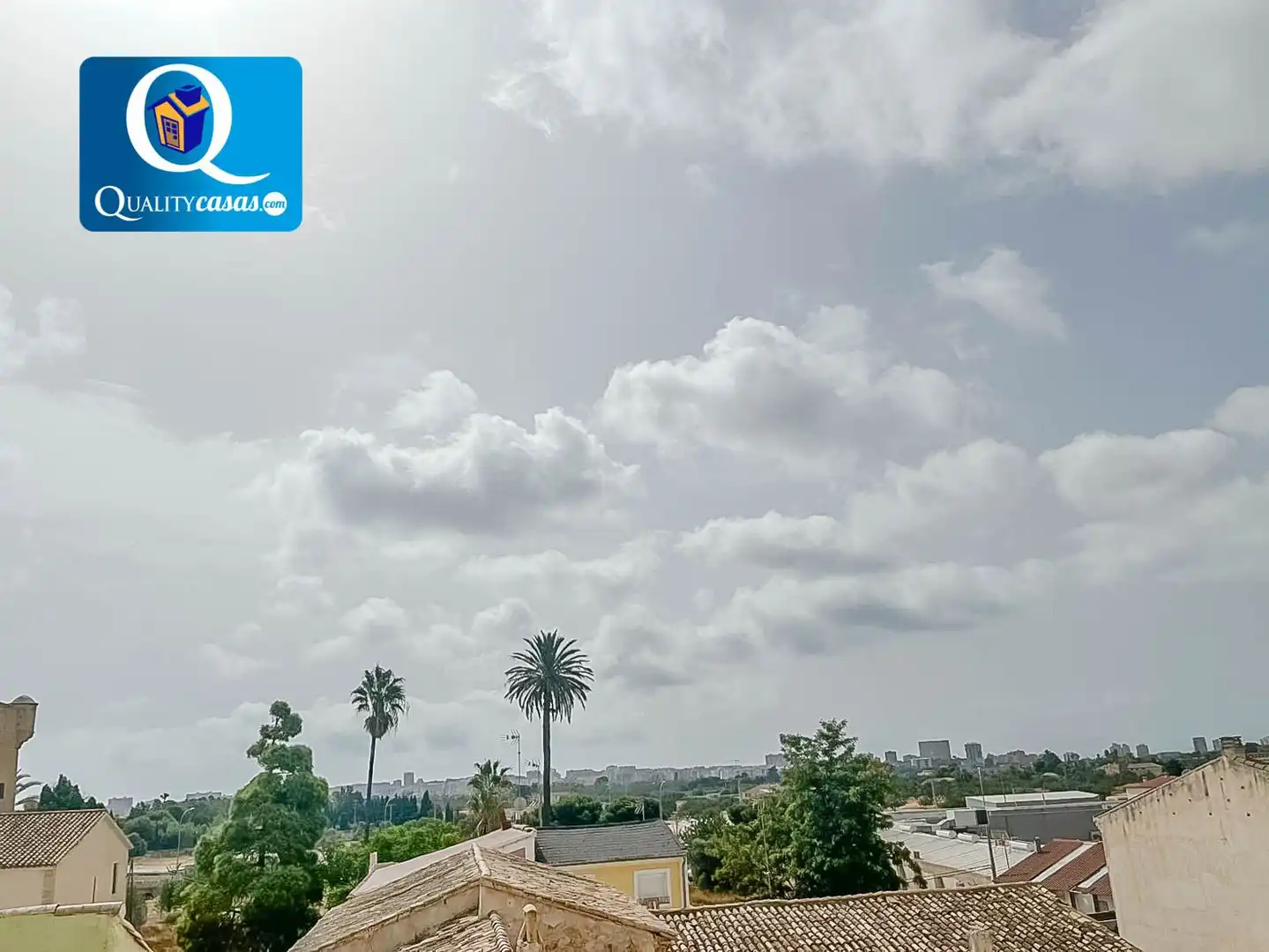 Vista exterior de Pis en venda en Alicante / Alacant amb Aire condicionat i Terrassa