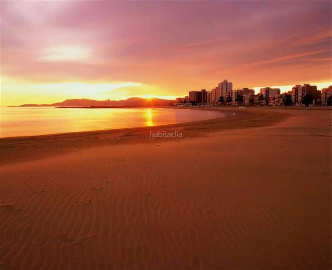 Flat with pool for sale in Carrer del Xaloc 4