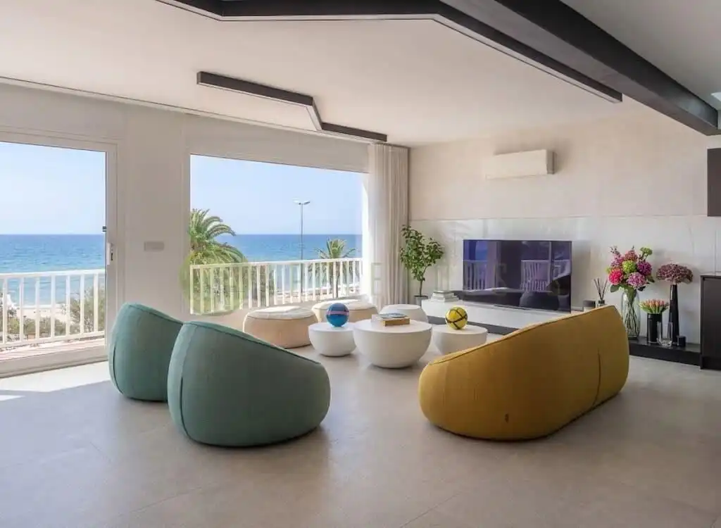 Sala de estar de Ático en venta en Sitges con Aire acondicionado, Calefacción y Terraza