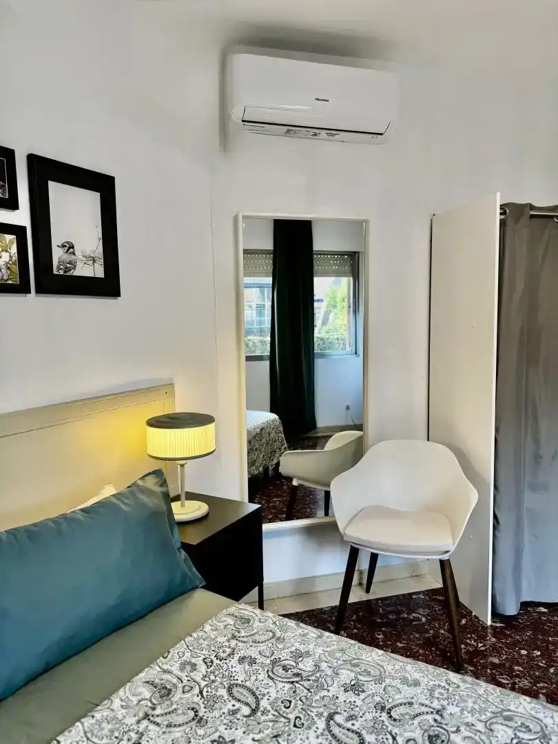 Habitación de Casa o chalet para compartir en Pozuelo de Alarcón con Aire acondicionado, Jardín privado y Amueblado