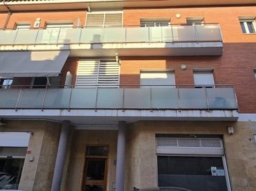 Piso con balcón en venta en Carrer General Llauder