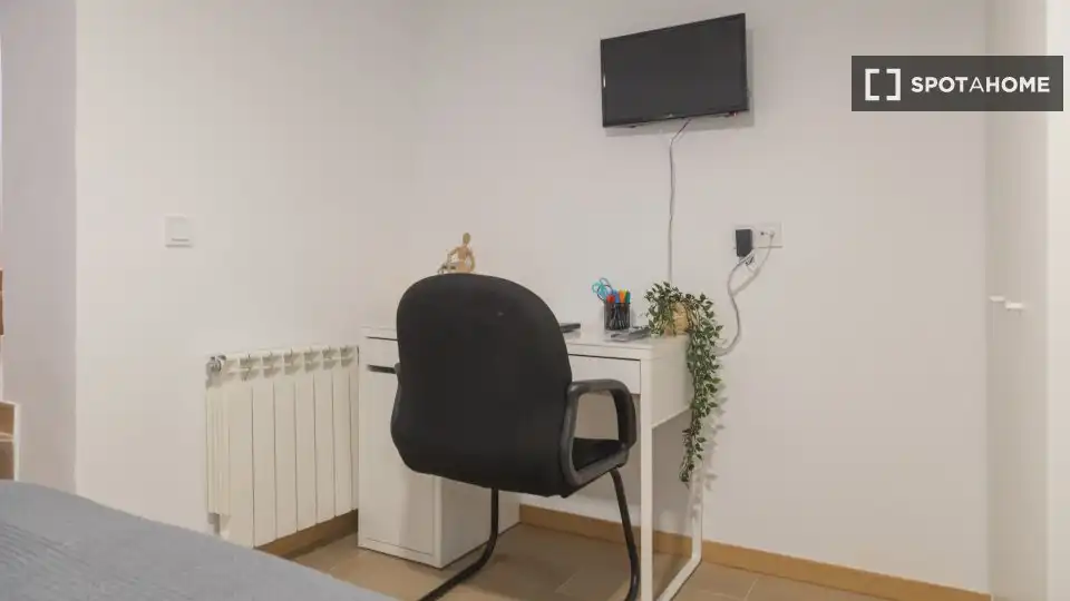Habitación de Piso de alquiler en Madrid con Aire acondicionado, Calefacción y Amueblado