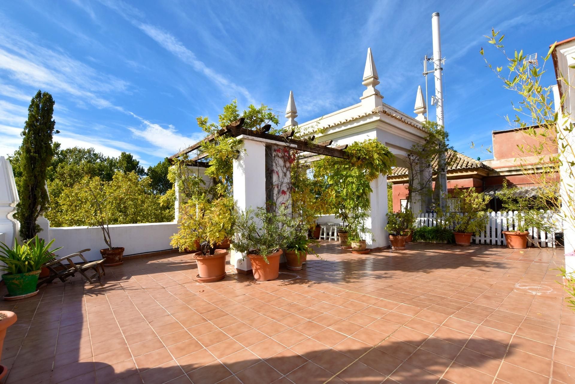 Terrassa de Pis de lloguer en  Granada Capital amb Aire condicionat i Balcó