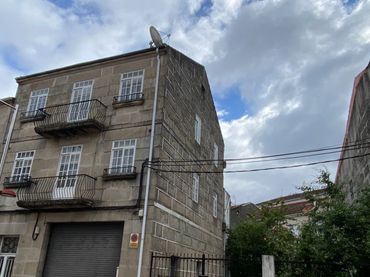 Wohngebäude zum Verkauf in Avenida de Pontevedra