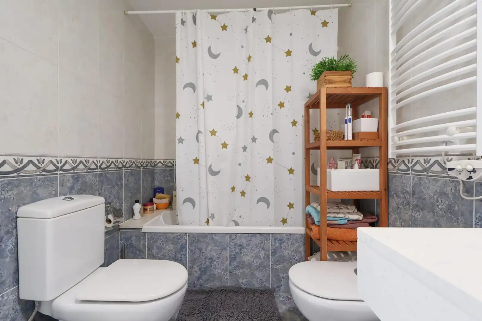 Bathroom of Flat for sale in Cubelles  with Air Conditioner and Community pool