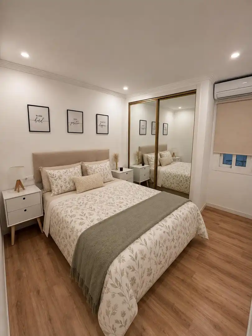 Bedroom of Apartments for sale in Mijas