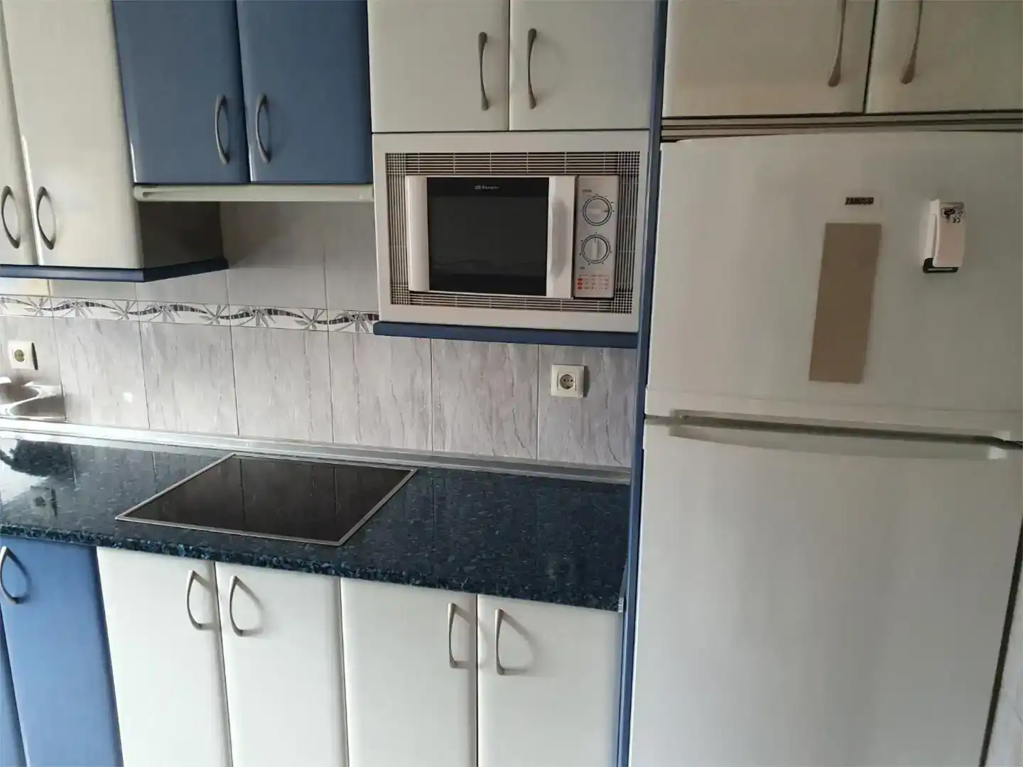Cocina de Piso en venta en Robleda con Amueblado, Horno y Lavadora