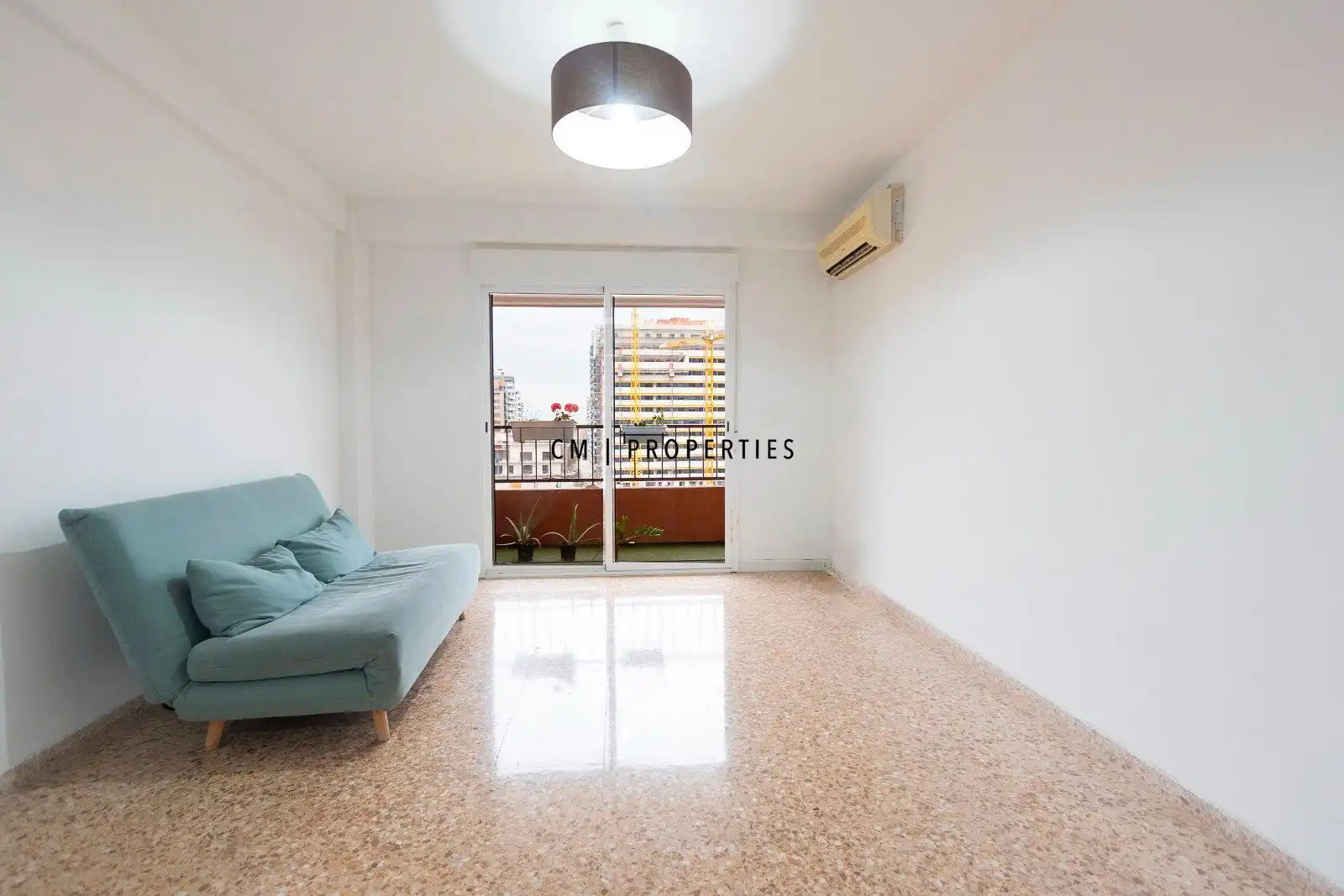 Flat for rent in carretera Malilla, Malilla