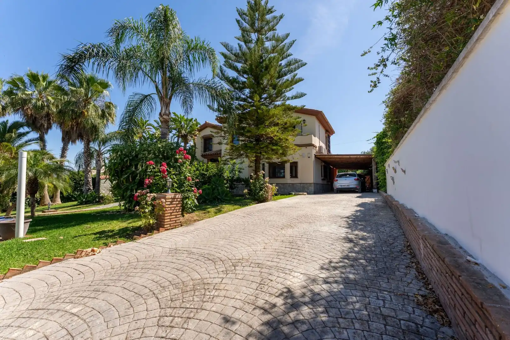 Vista exterior de Casa o chalet en venta en Alhaurín El Grande con Aire acondicionado y Piscina