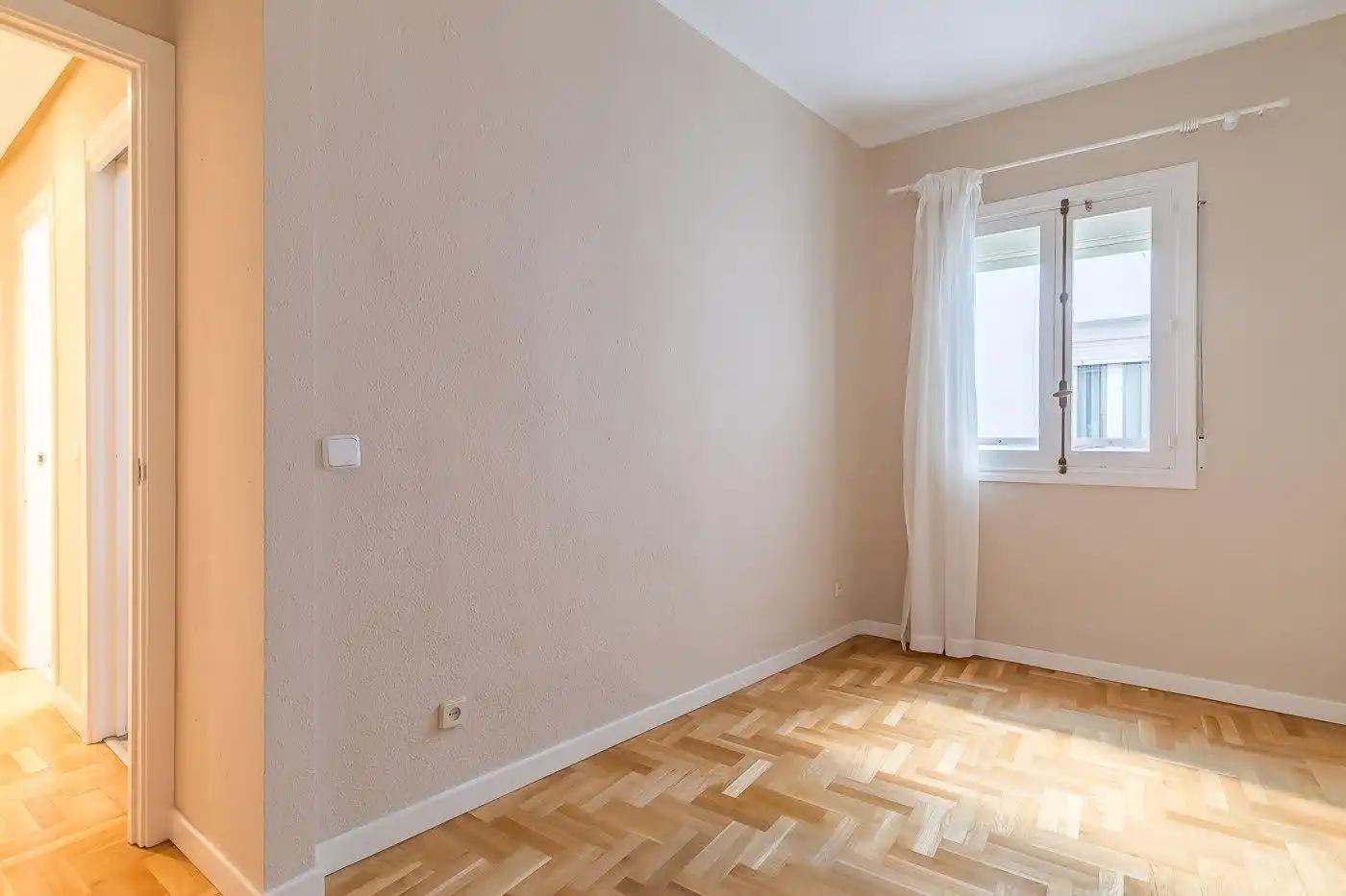 Habitación de Piso en venta en Madrid con Aire acondicionado y Calefacción