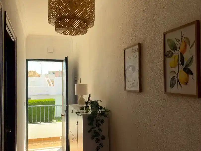 Wohnung zur Miete in Isla Cristina mit Klimaanlage, Schwimmbad und Balkon