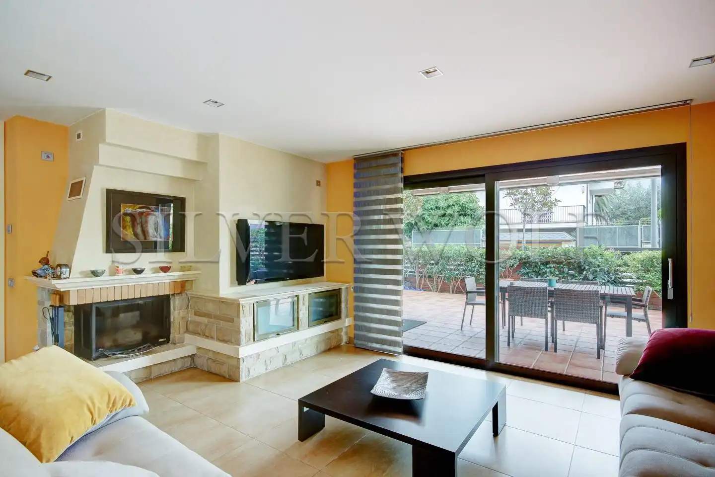 Sala d'estar de Casa o xalet en venda en Viladecans amb Aire condicionat, Calefacció i Jardí privat