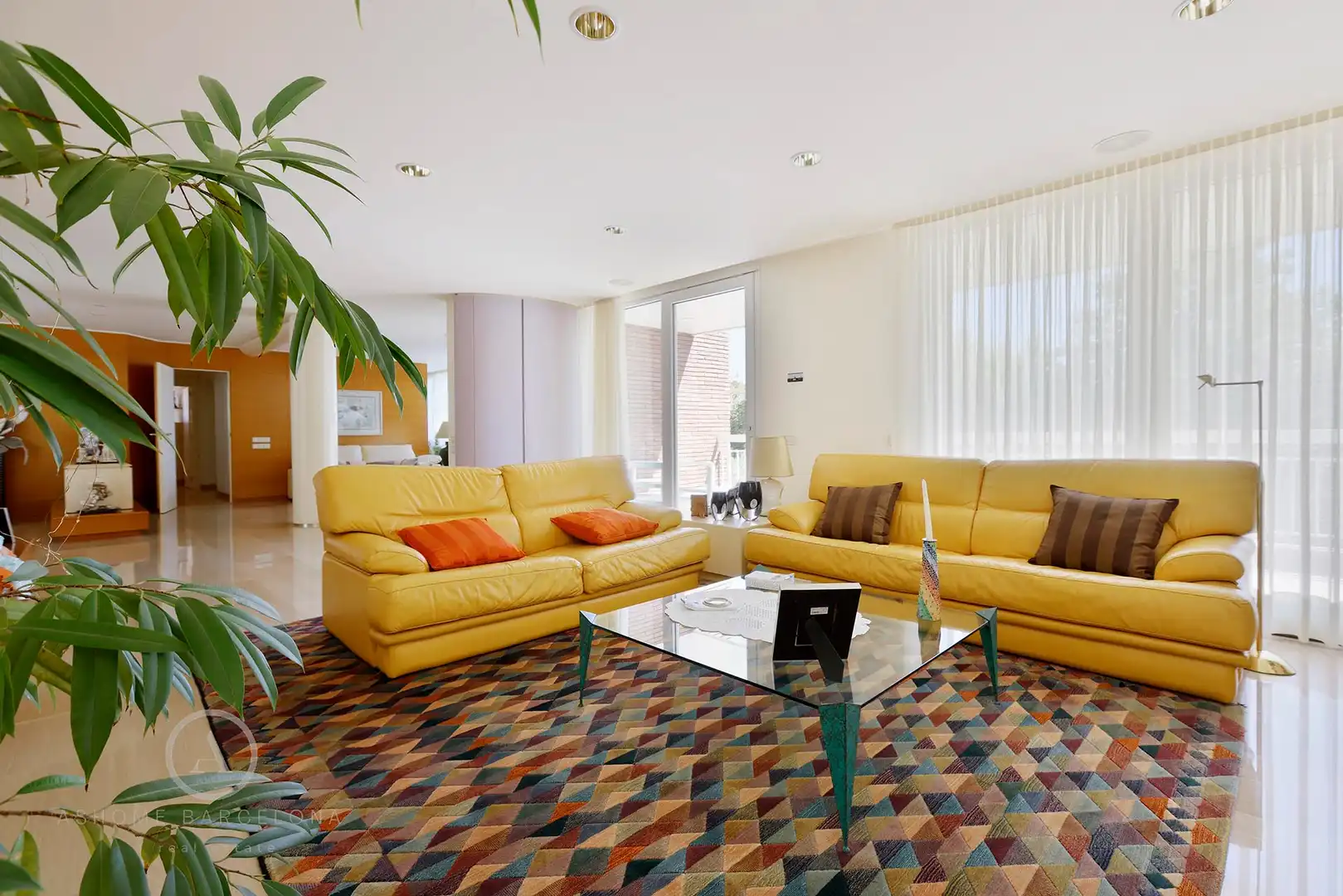 Sala d'estar de Casa o xalet en venda en Castelldefels amb Aire condicionat, Calefacció i Jardí privat