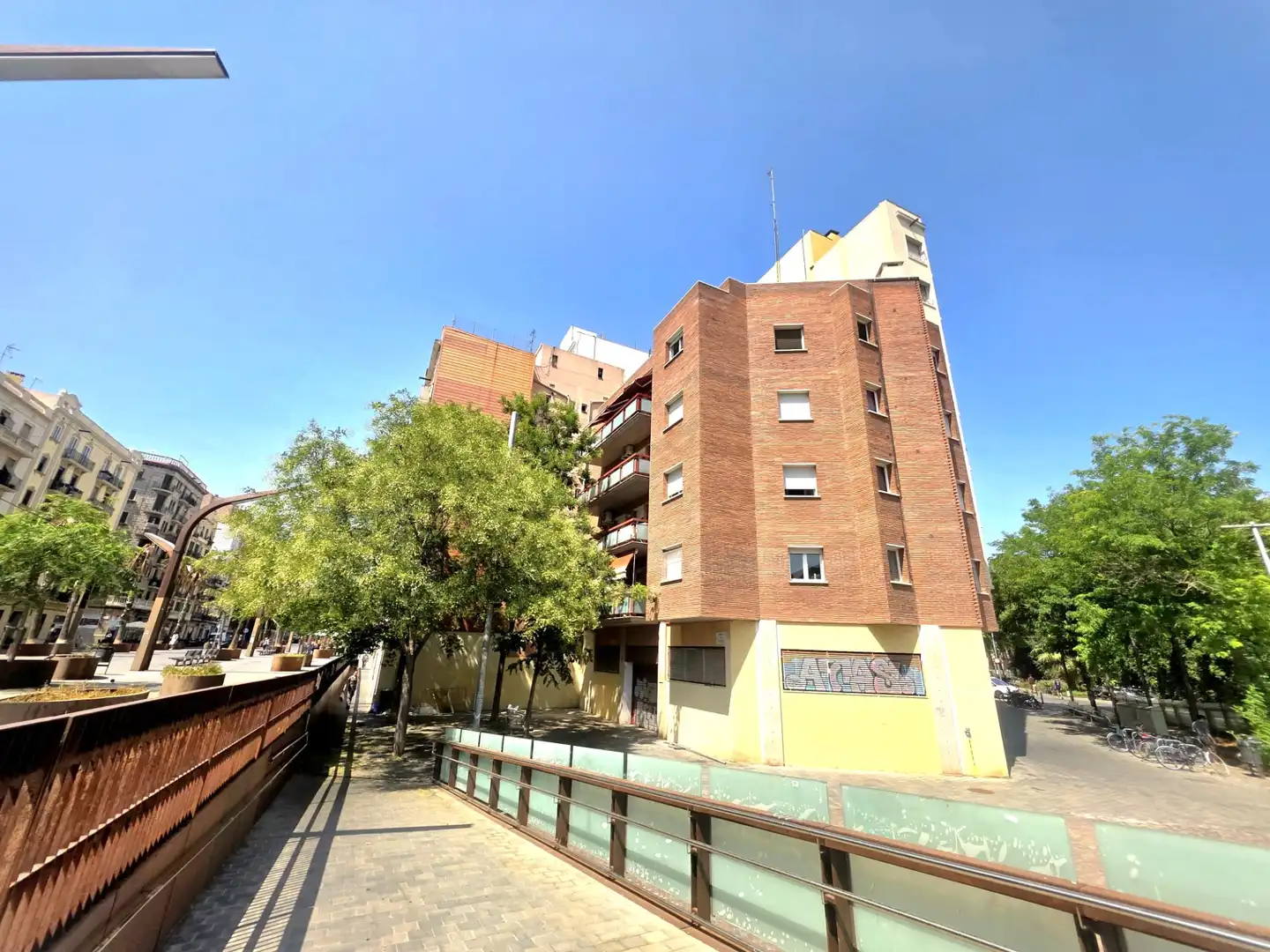 Piso con terraza en venta en Rambla de Badal, imagen 30