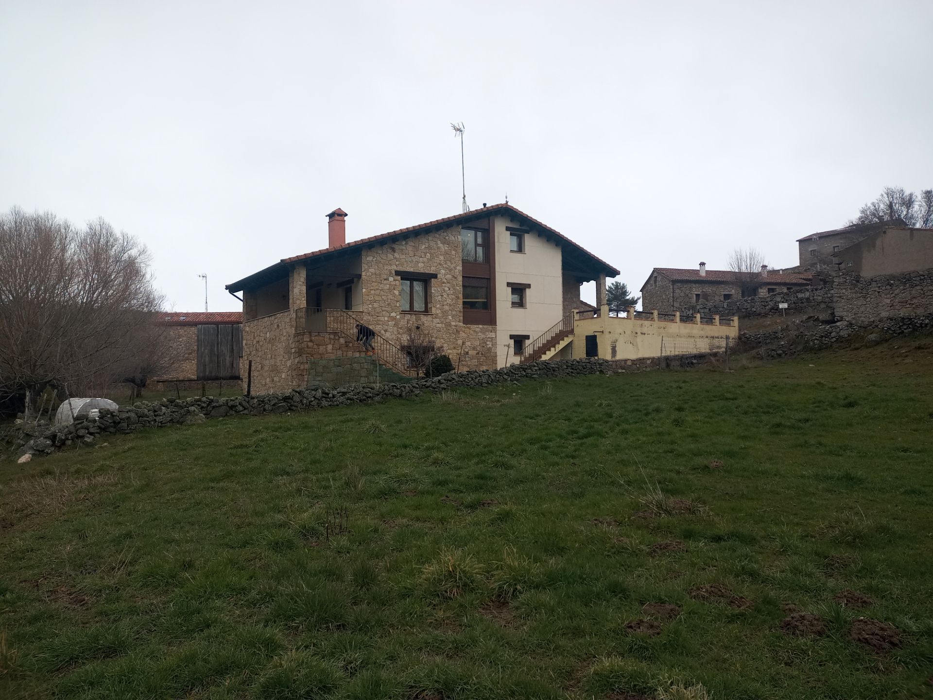 Exterior view of House or chalet for sale in Navarredonda de Gredos  with Heating, Private garden and Terrace