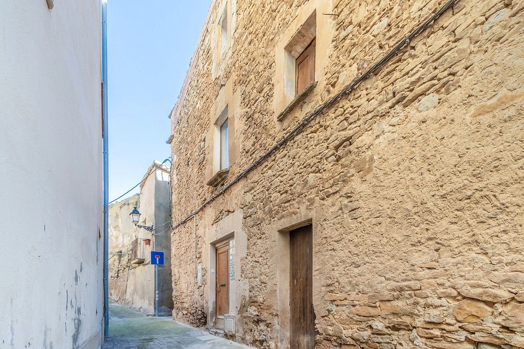 Exterior view of Single-family semi-detached for sale in Tàrrega