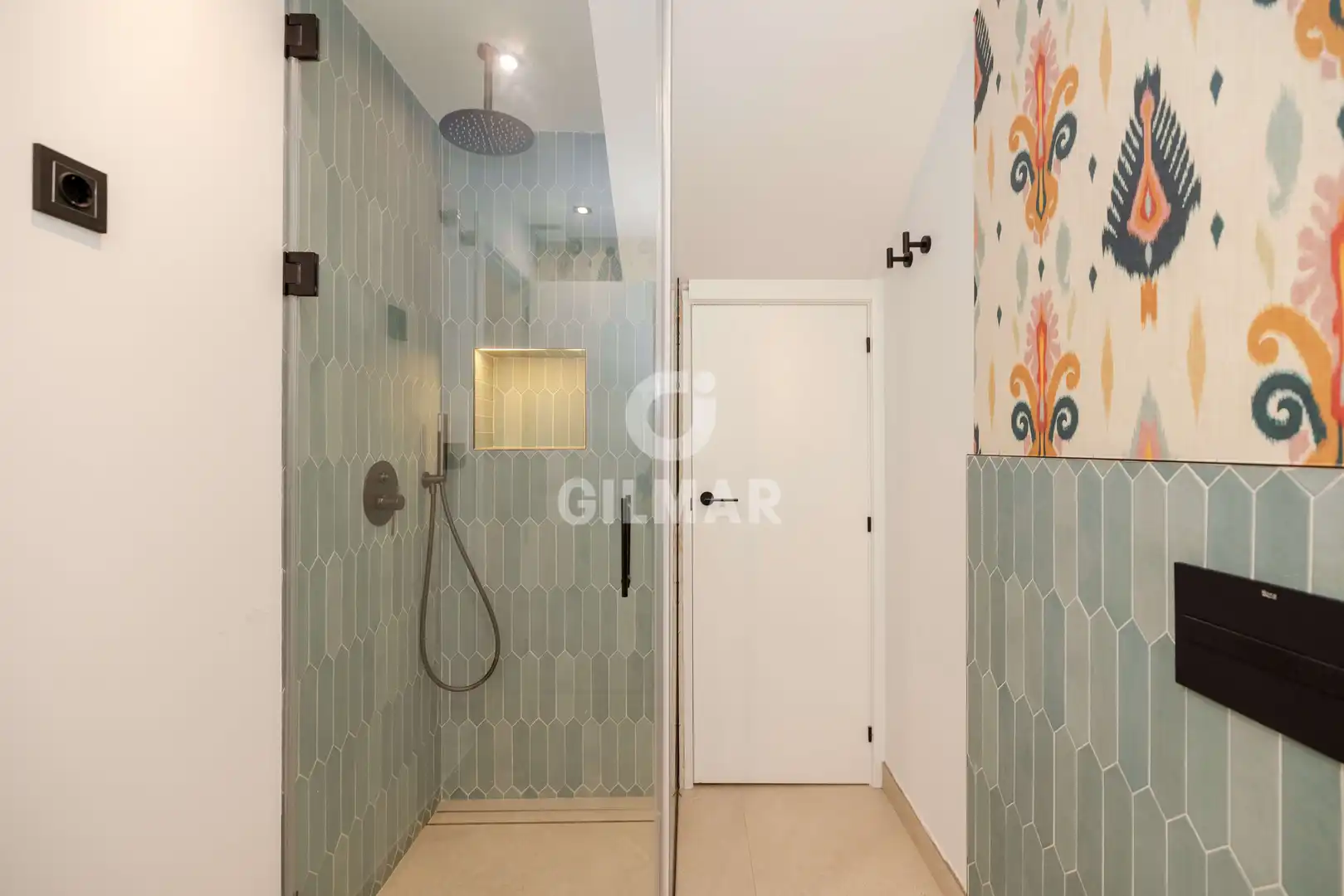 Baño de Dúplex en venta en Benalmádena con Calefacción, Jardín privado y Piscina