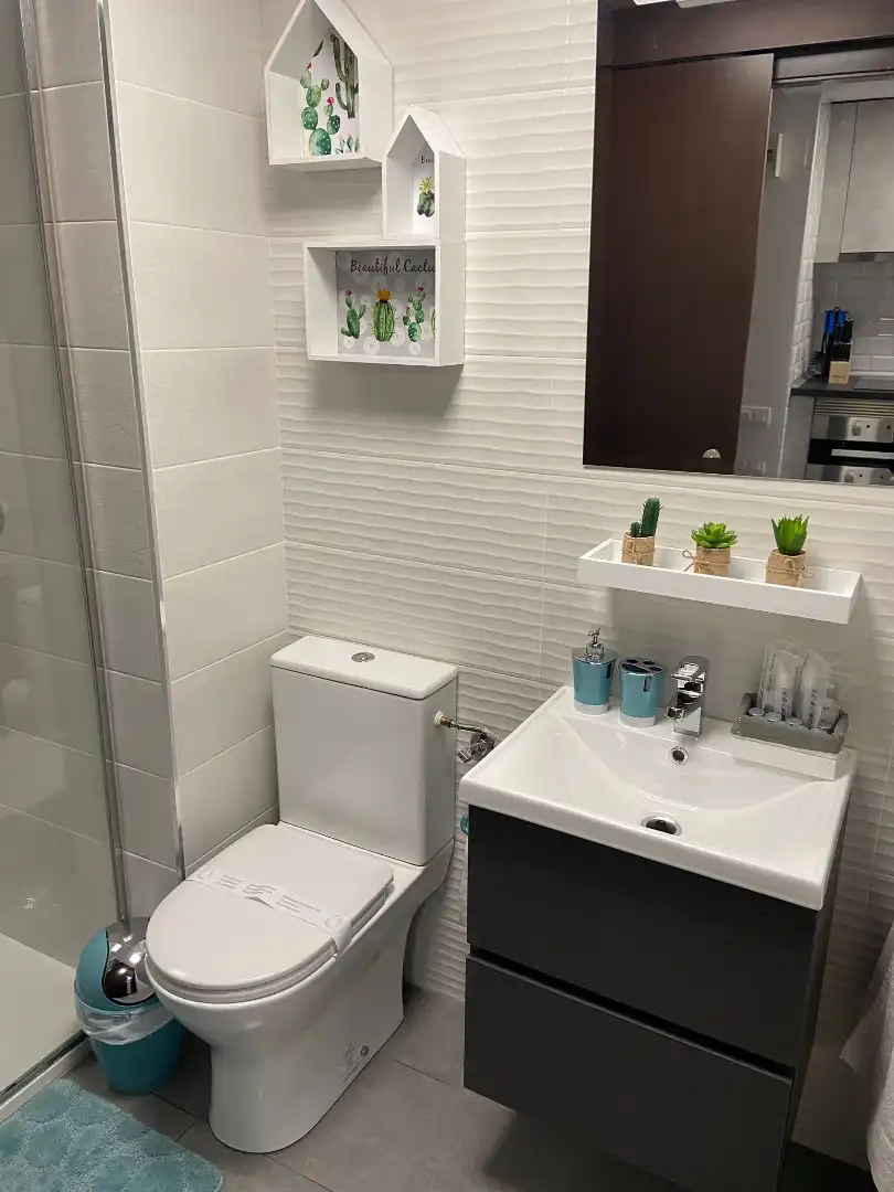 Baño de Apartamento en venta en Salou con Aire acondicionado, Calefacción y Parquet