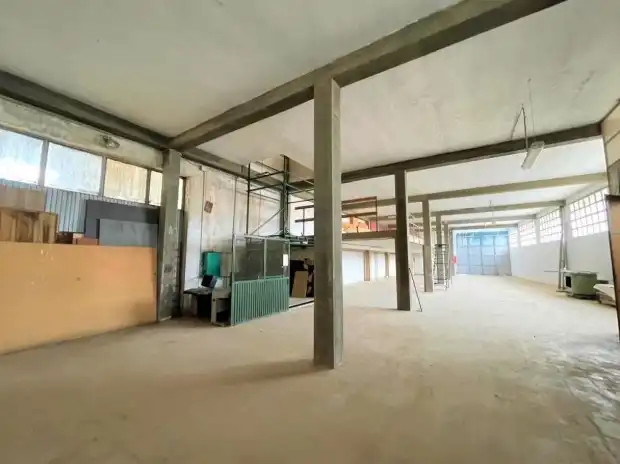 Gewerbefläche zum Verkauf in Calle Pinos 8, imagen 7