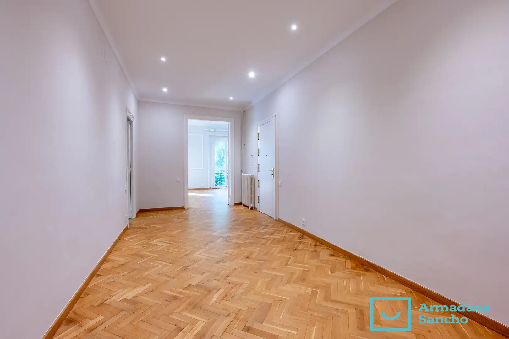 Ground floor for rent in Barcelona  with Private garden and Oven