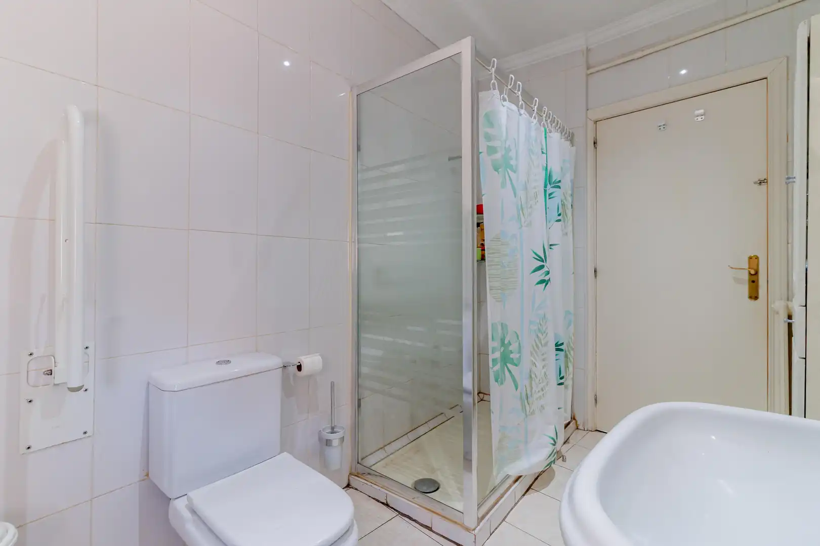 Baño de Apartamento en venta en Madrid con Calefacción