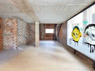 Business premises for sale in Plaza de San Lázaro 1