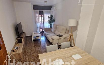 Living room of Flat for sale in Mislata  with Air Conditioner and Balcony