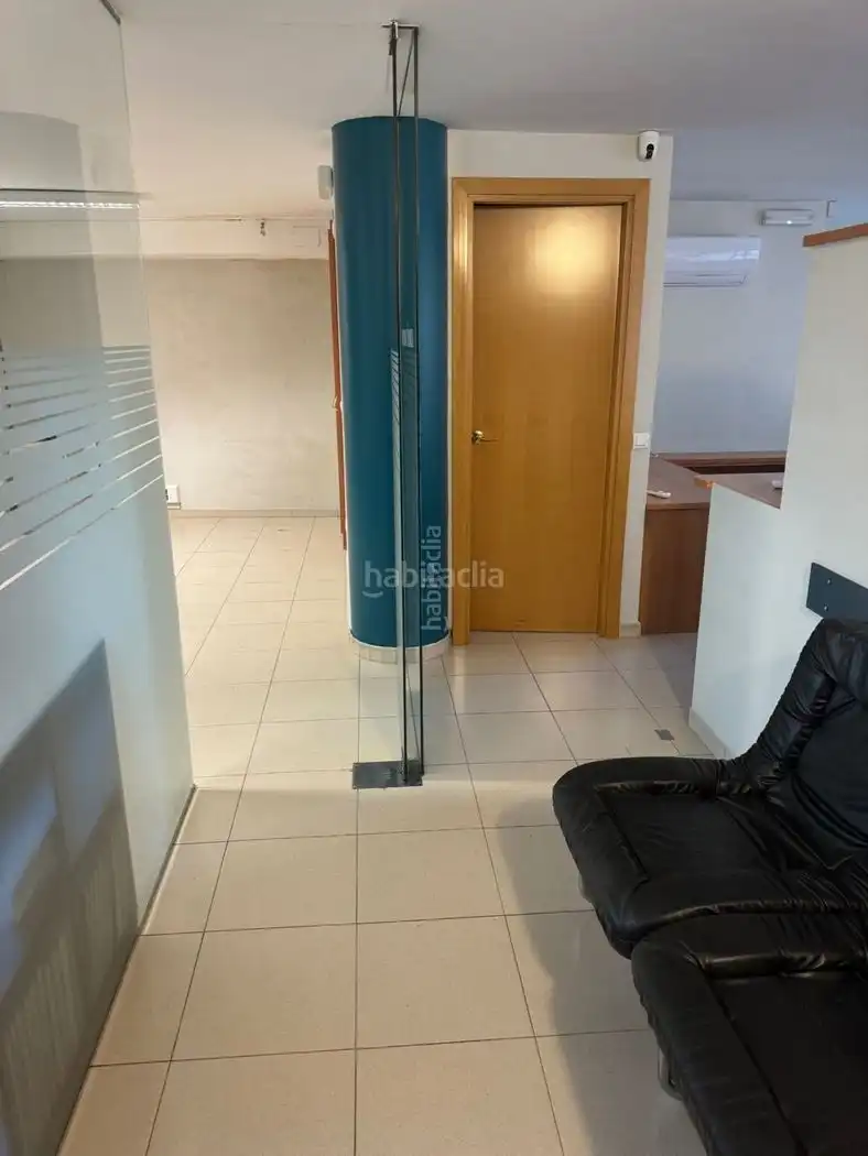 Office space with lift to rent in Carrer del Bruc 80, imagen 9