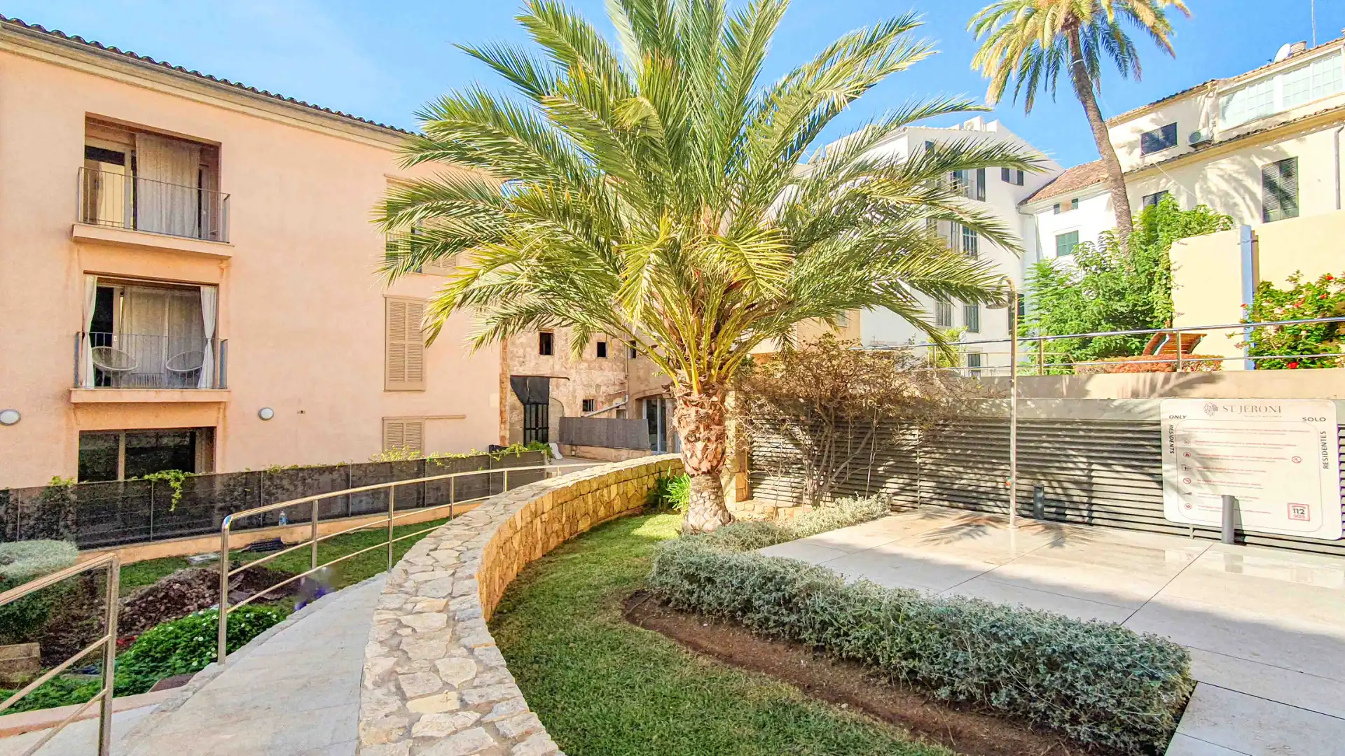 Außenansicht von Erdgeschoss zur Miete in  Palma de Mallorca mit Klimaanlage, Heizung und Parkett
