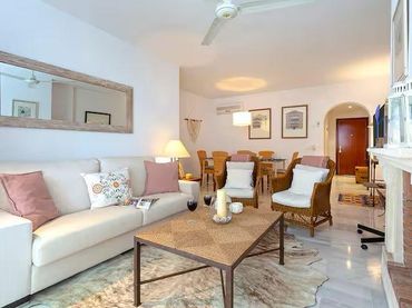 Apartment mit Balkon zur Miete in Calle 3