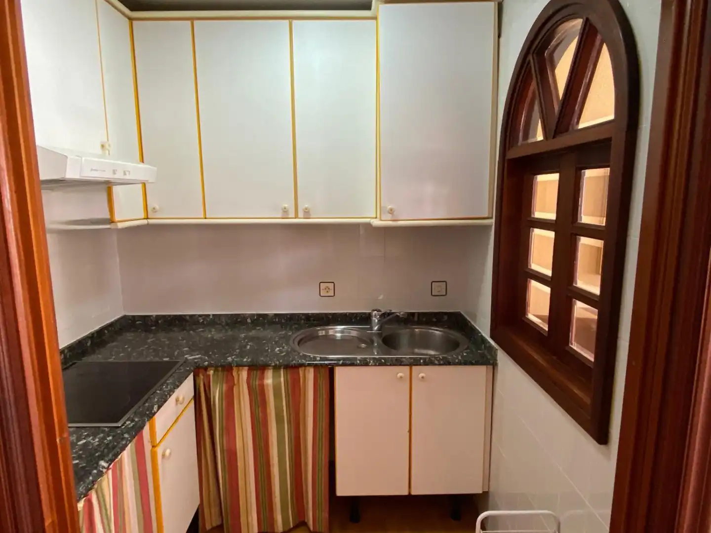 Küche von Wohnung zum Verkauf in Noja mit Terrasse, Abstellraum und Balkon