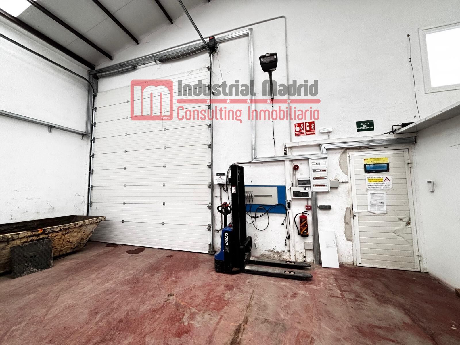 Fabrikhallen zum Verkauf in Zona Industrial