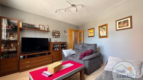 Foto 3 de Casa adosada en venta en Tamo, 32, Santovenia de Pisuerga, Valladolid