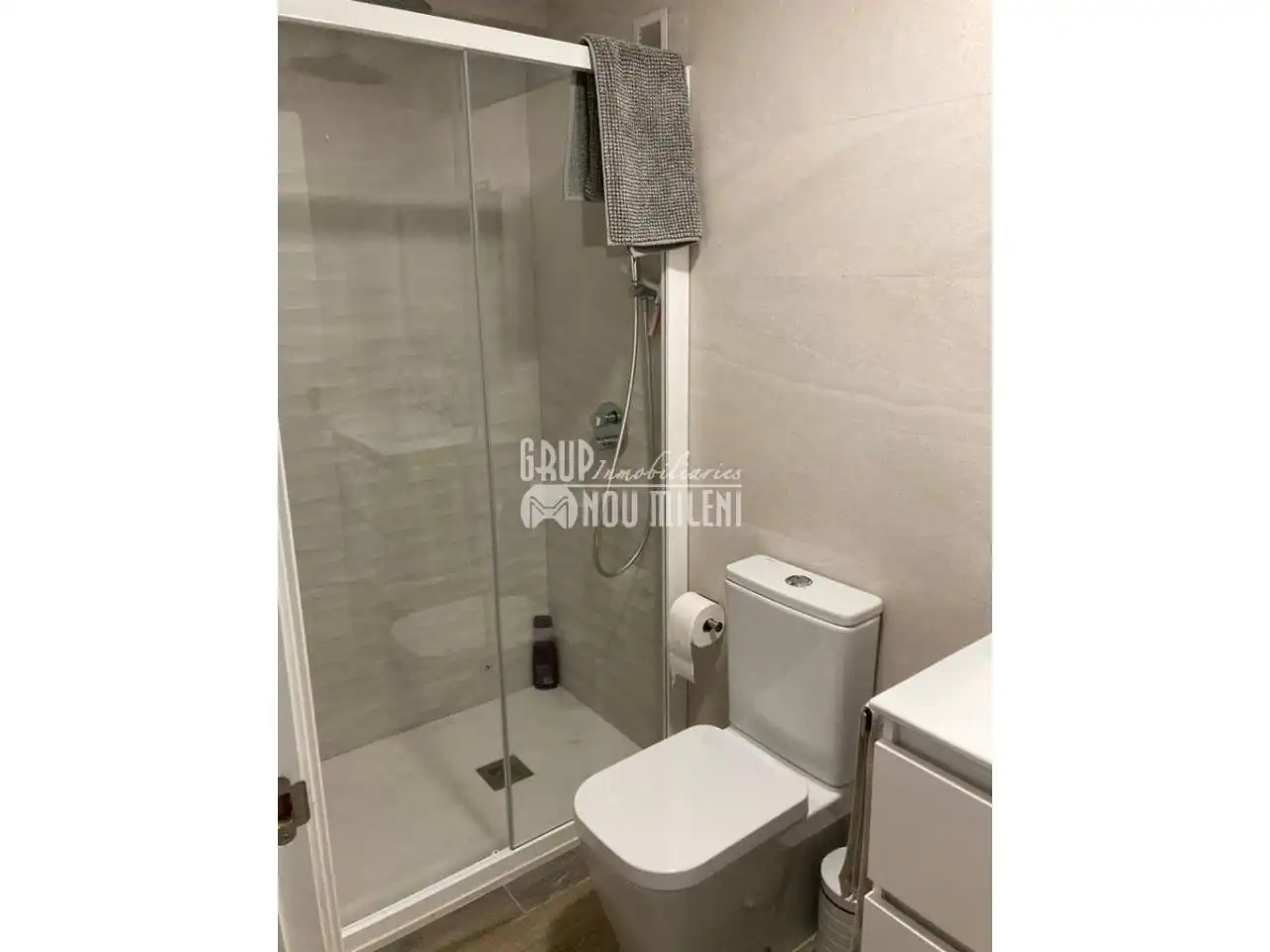Baño de Apartamento de alquiler en Valencia con Aire acondicionado, Terraza y Trastero
