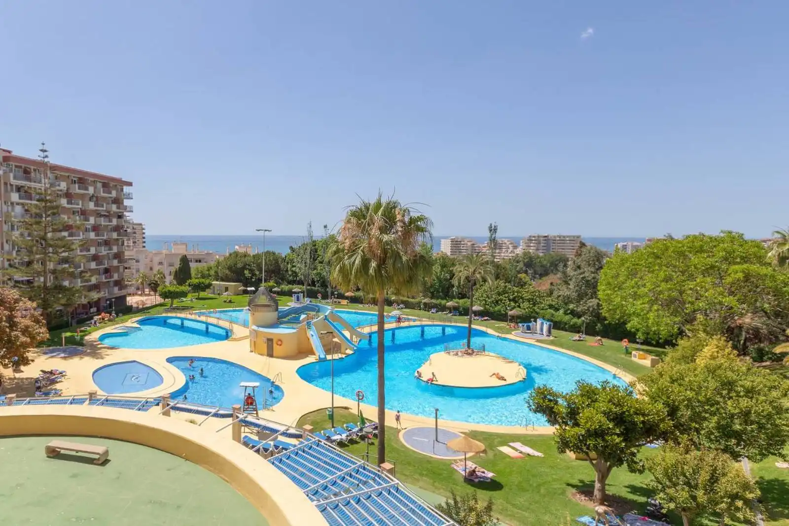 Vivienda con piscina en venta en Avenida Gamonal, imagen 3