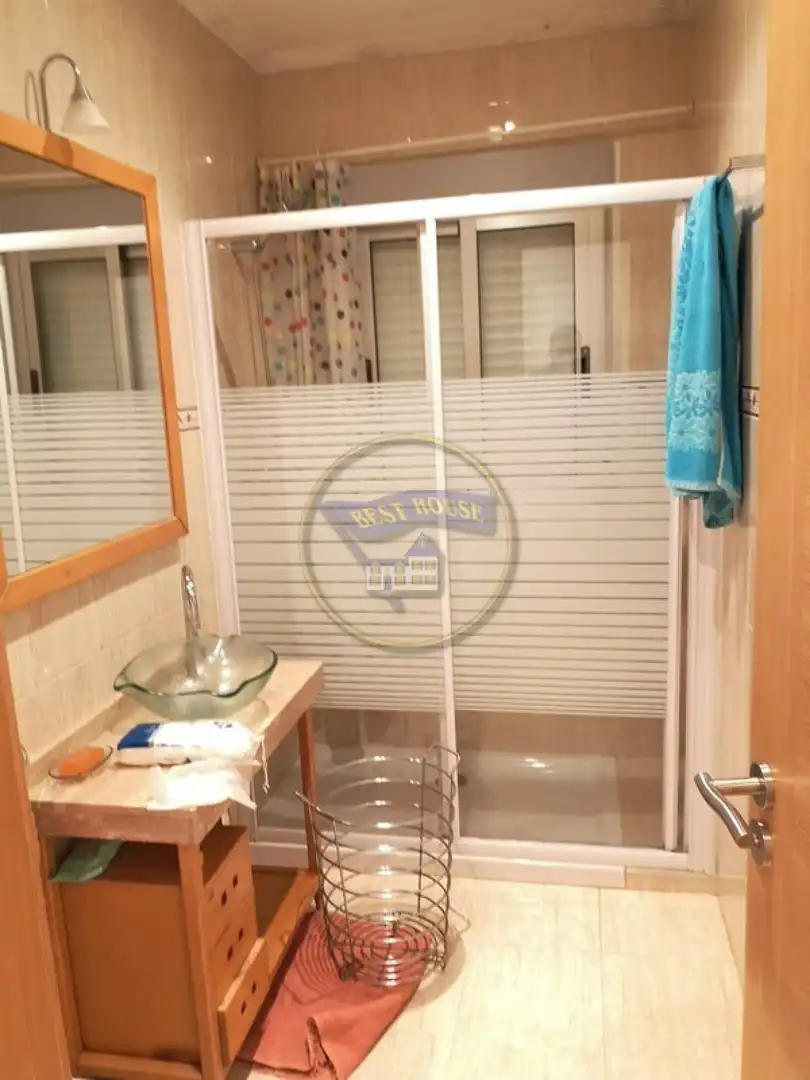 Bathroom of Flat for rent in Vigo   with Heating, Parquet flooring and Furnished